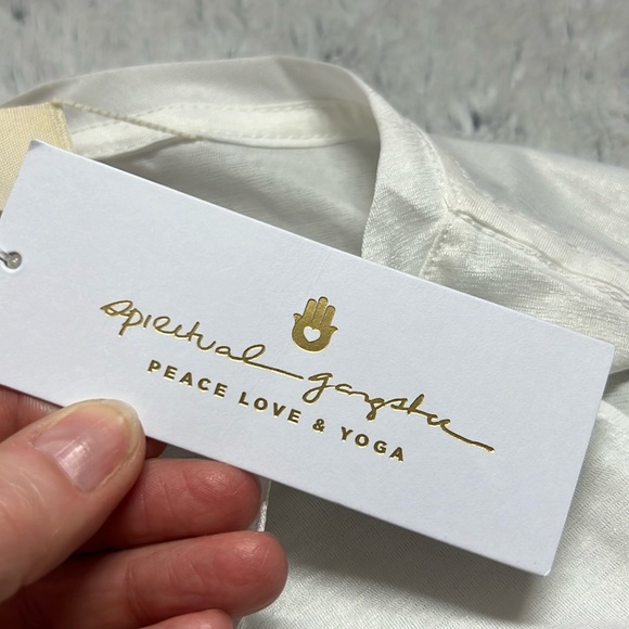 ⭐️Spiritual Gangster OM active muscle tank top size small nwt - Picture 4 of 10